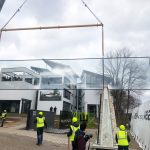 Montage der längsten Isolierglasscheibe der Welt - Wagner Desing Lab
